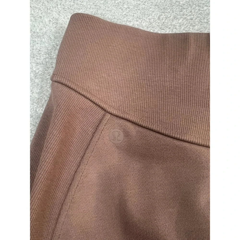 Lululemon Scuba High Rise Mini Skirt Java Brown Cotton Fleece Ribbed Size Small